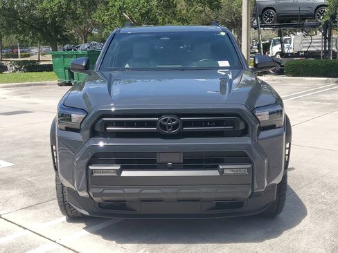 Used 2026 Toyota 4Runner SR5 AWD/4WD image 8