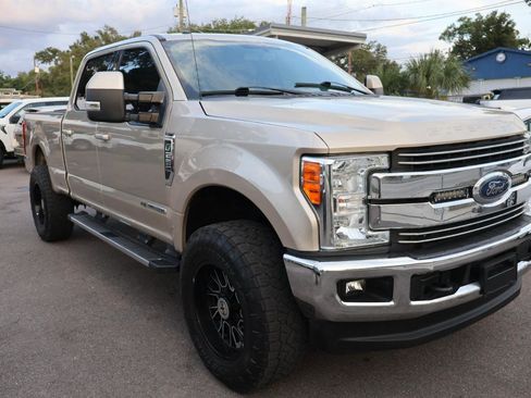 Used 2018 Ford F250 Lariat w/ Lariat Value Package AWD/4WD image 3