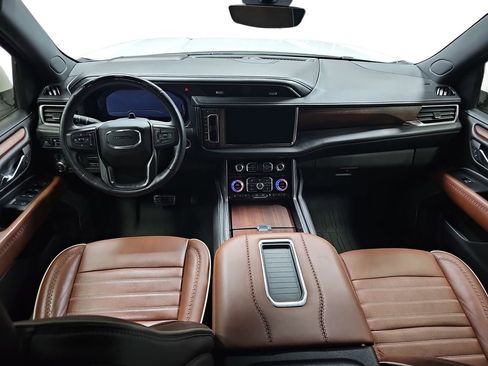 Used 2023 GMC Yukon XL Denali Ultimate w/ LPO, Floor Liner Package image 9