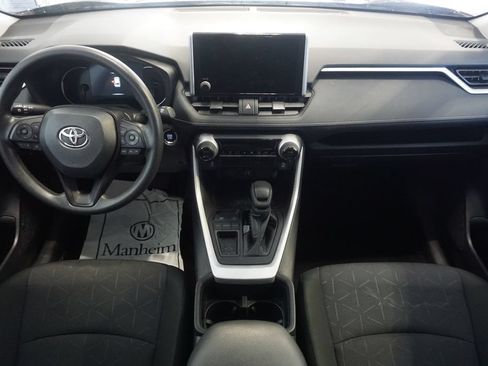 Used 2024 Toyota RAV4 XLE FWD image 22