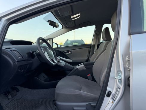 Used 2015 Toyota Prius Two FWD image 7