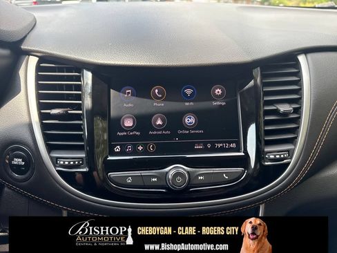 Used 2021 Chevrolet Trax LT w/ Premium Seat Package FWD image 21