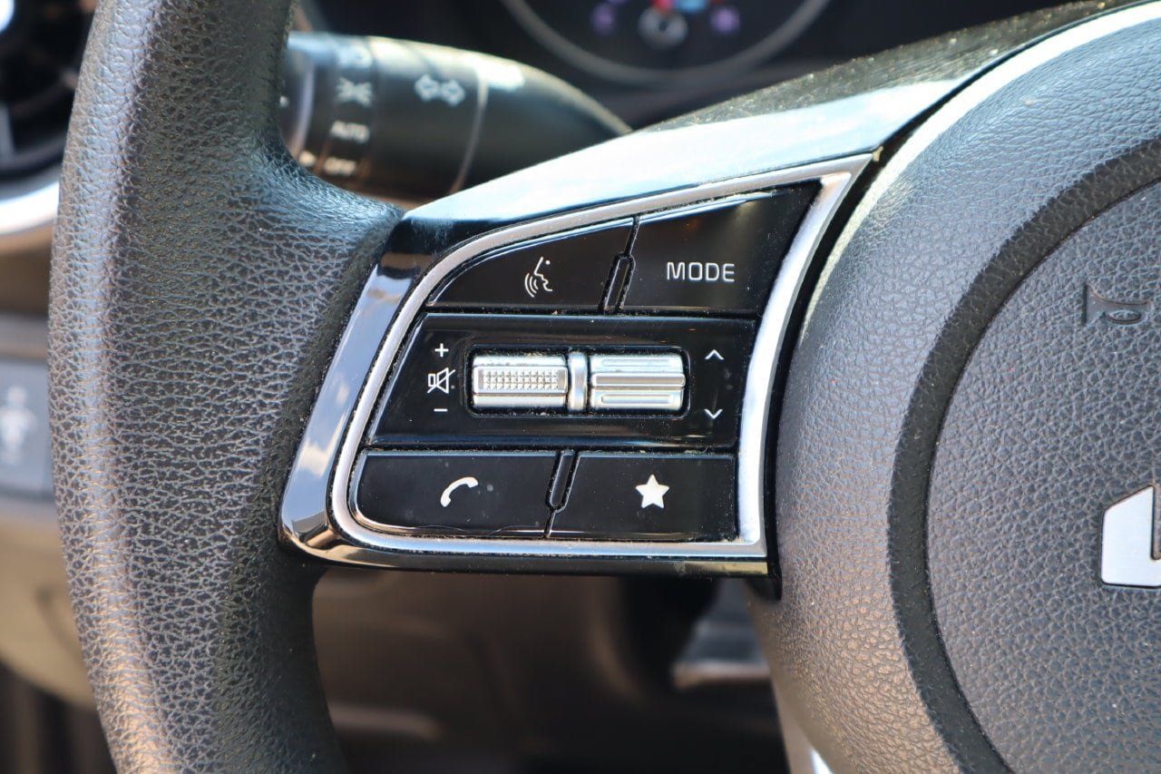 Used 2022 Kia Forte LXS FWD image 11