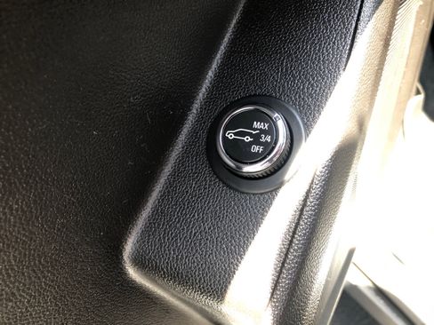 Used 2018 Chevrolet Traverse LT AWD/4WD image 10