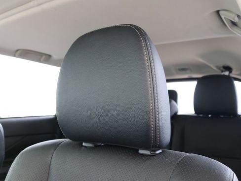 Used 2017 Mitsubishi Outlander SEL FWD image 16