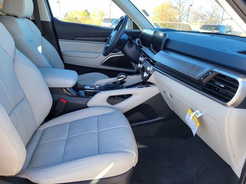 New 2025 Kia Telluride EX w/ EX Captain's Chair Package image 11