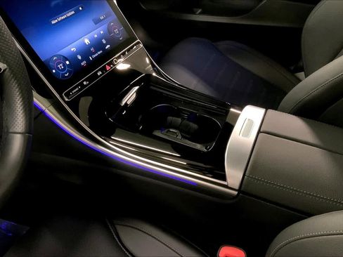 Used 2025 Mercedes-Benz C 300 Sedan image 15