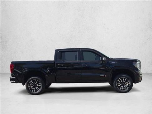 Used 2023 GMC Sierra 1500 AT4 w/ AT4 Premium Package AWD/4WD image 4