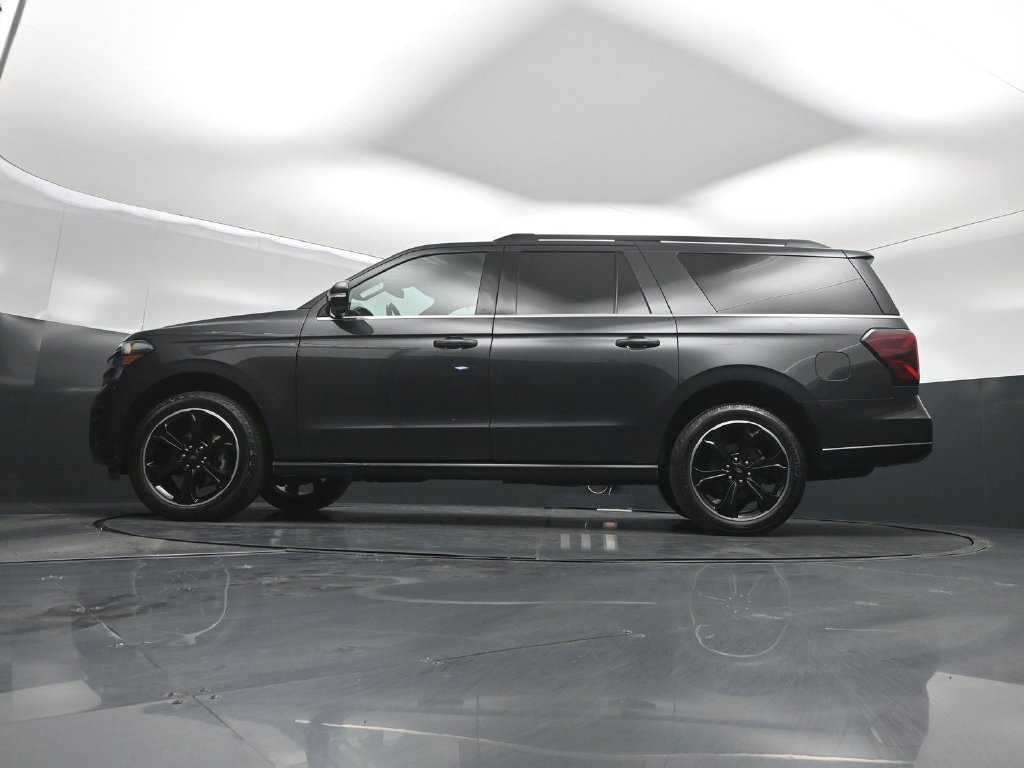 Used 2022 Ford Expedition Max Limited AWD/4WD image 7