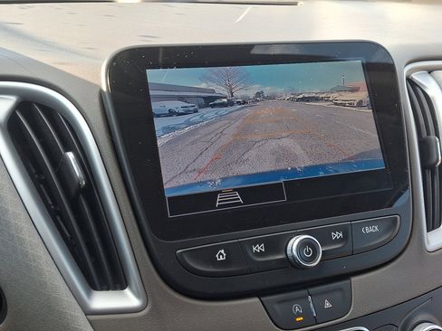 Used 2024 Chevrolet Malibu LT image 27