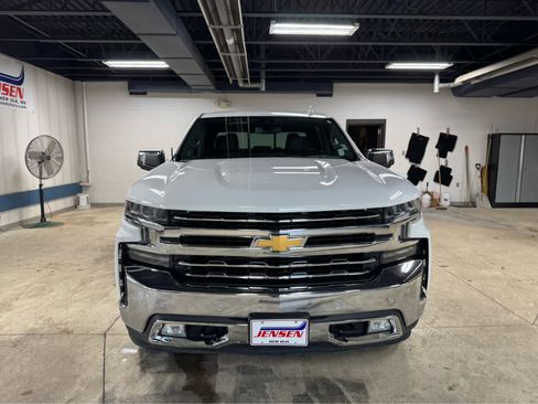 Used 2019 Chevrolet Silverado 1500 LTZ w/ LTZ Premium Package image 2
