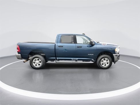 Used 2024 RAM 2500 Big Horn w/ Level 2 Equipment Group image 9