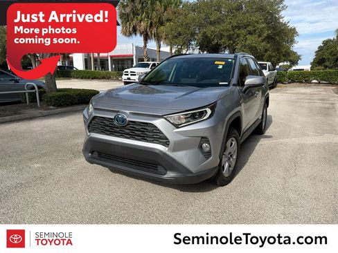 Used 2020 Toyota RAV4 XLE w/ Convenience Package AWD/4WD image 1