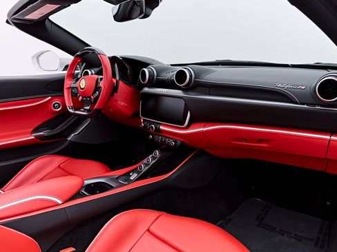 Used 2022 Ferrari Portofino M RWD image 55