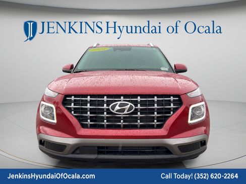 Certified 2025 Hyundai Venue Limited FWD image 8