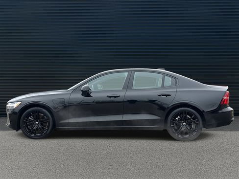 Certified 2024 Volvo S60 T8 Ultimate image 8