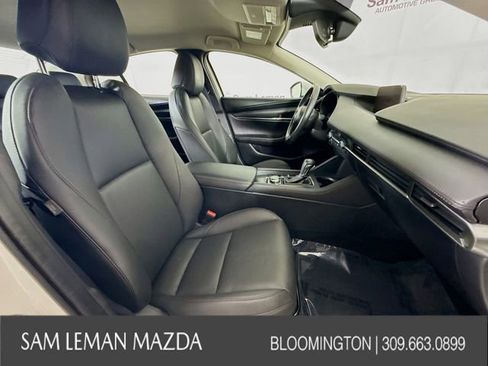 Used 2023 MAZDA MAZDA3 s FWD image 25