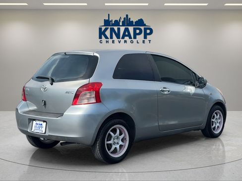 Used 2008 Toyota Yaris 2-Door Hatchback FWD image 4