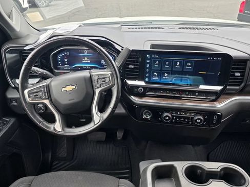 Certified 2023 Chevrolet Silverado 1500 LT AWD/4WD image 16