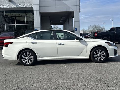 Certified 2025 Nissan Altima 2.5 S image 27