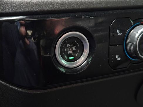 Used 2024 Chevrolet Silverado 1500 LT AWD/4WD image 19