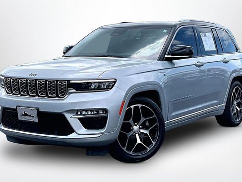 Used 2022 Jeep Grand Cherokee Summit AWD/4WD image 3