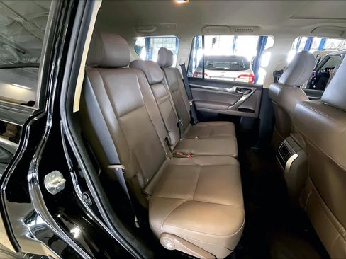 Used 2021 Lexus GX 460 Premium w/ Premium Package image 19