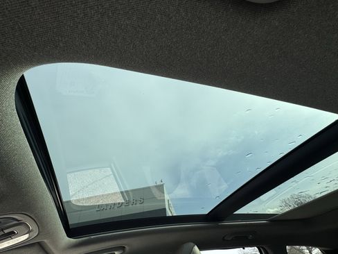 Used 2019 Hyundai Santa Fe Limited image 25