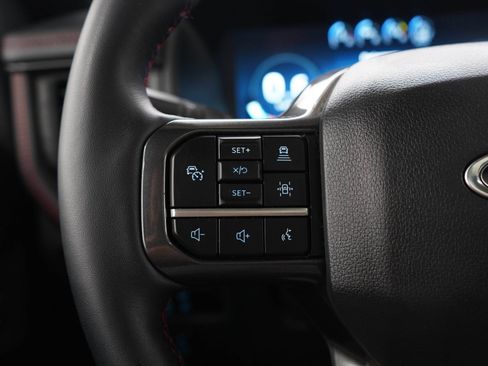 Used 2024 Ford Expedition Limited AWD/4WD image 25