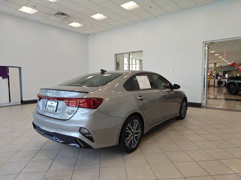 Used 2024 Kia Forte GT-Line w/ GT-Line Premium Package FWD image 3