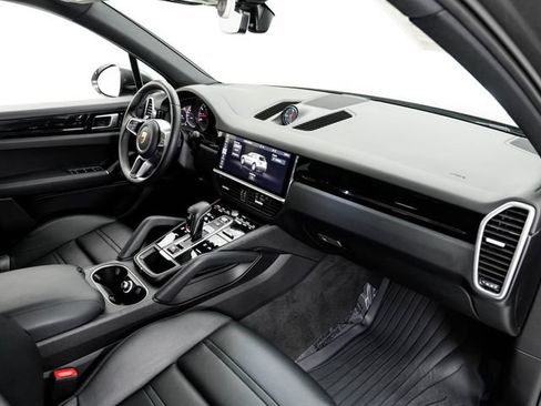 Certified 2021 Porsche Cayenne S AWD/4WD image 25