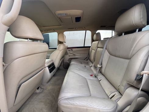 Used 2009 Lexus LX 570 4WD image 24