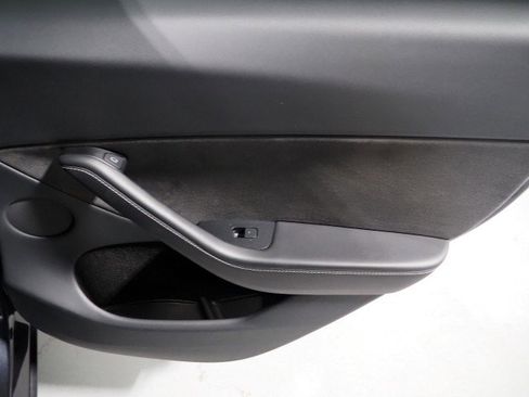 Used 2024 Tesla Model Y Long Range image 58