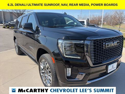 Used 2023 GMC Yukon XL Denali Ultimate AWD/4WD image 2