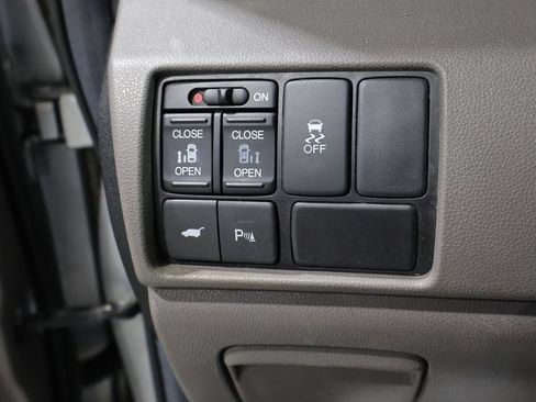 Used 2012 Honda Odyssey Touring image 25