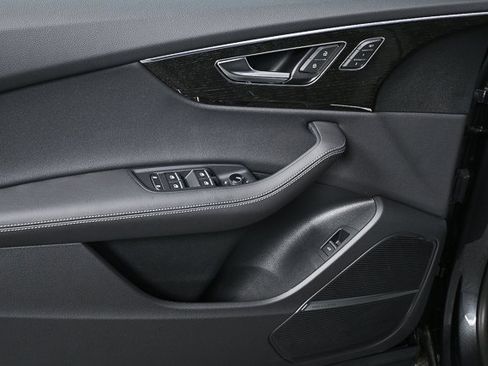 New 2025 Audi Q8 Premium Plus image 6