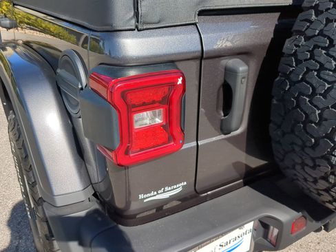 Used 2021 Jeep Wrangler Unlimited Rubicon w/ Safety Group image 12