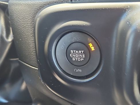 Used 2023 Jeep Wrangler Unlimited Sahara w/ Cold Weather Group AWD/4WD image 25