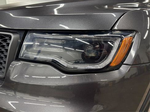 Used 2020 Jeep Grand Cherokee Trailhawk w/ Premium Lighting Group AWD/4WD image 42