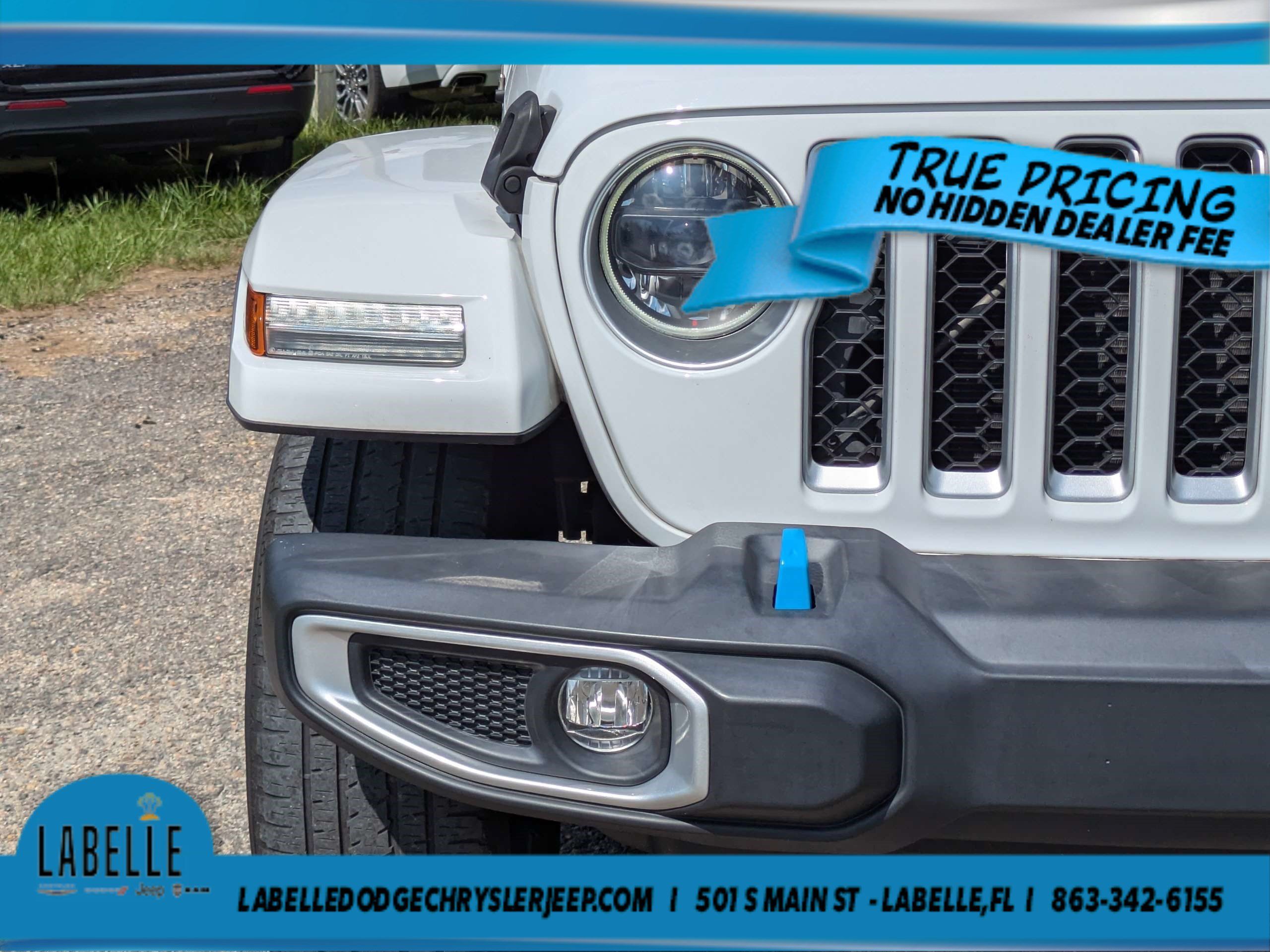 Used 2023 Jeep Wrangler Unlimited Sahara AWD/4WD image 10