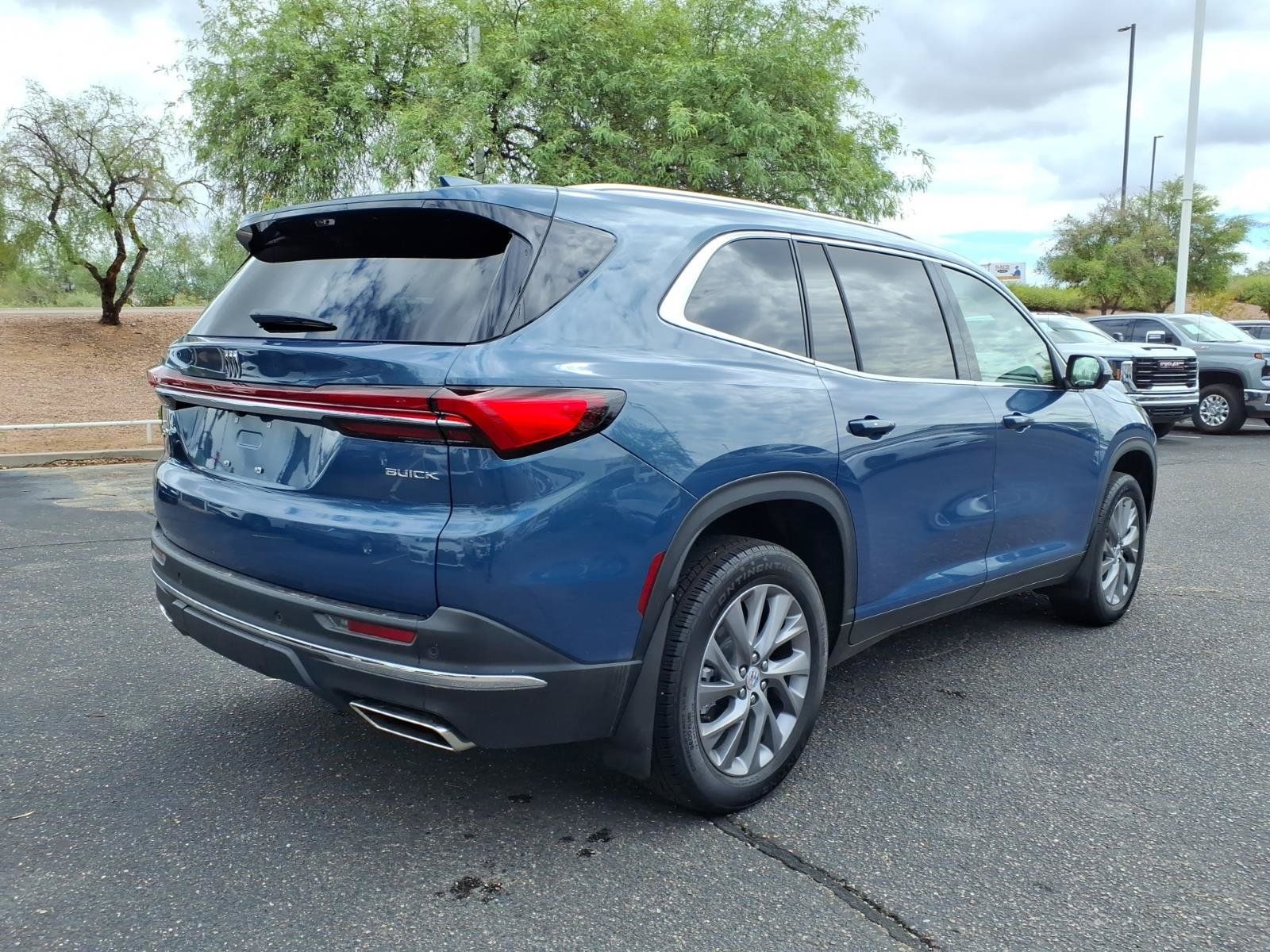 Used 2026 Buick Enclave Preferred w/ Power Package AWD/4WD image 5