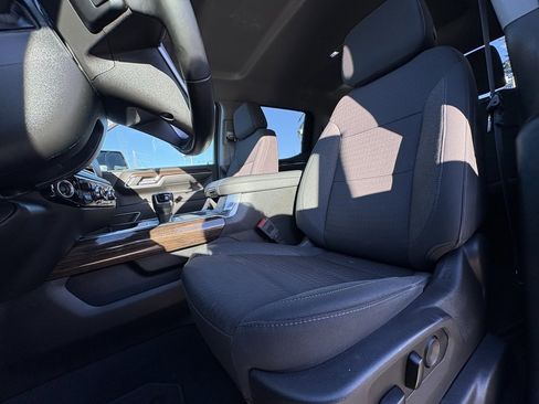 Used 2023 GMC Sierra 1500 Elevation w/ LPO, Elevation Black Package image 19