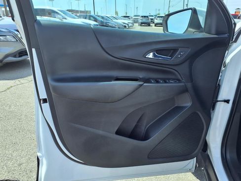 Used 2022 Chevrolet Equinox LT FWD image 18