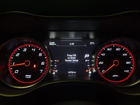 Used 2018 Dodge Charger SXT RWD image 23