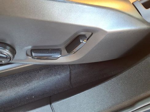 Used 2022 Volvo XC90 T6 Inscription w/ Lounge Package image 17