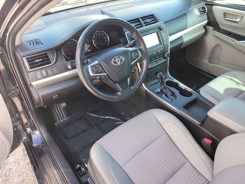 Used 2015 Toyota Camry SE image 17