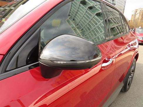 Used 2025 Mercedes-Benz GLC 300 4MATIC image 27