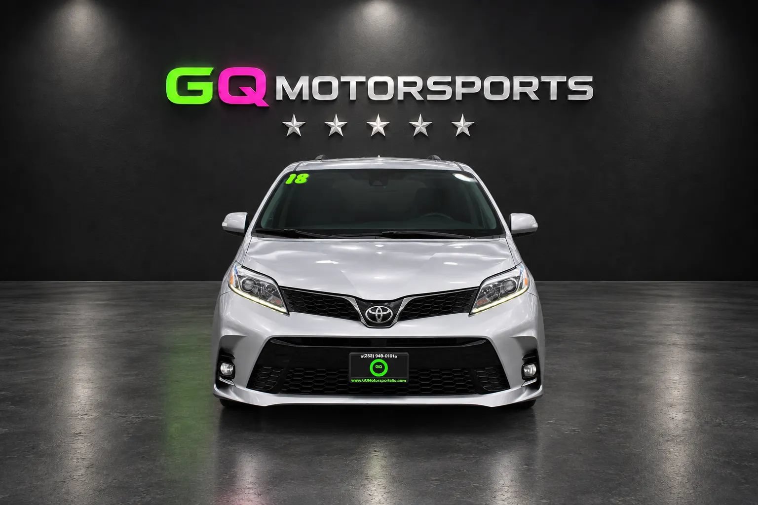 Used 2018 Toyota Sienna SE w/ SE Preferred Package FWD image 2