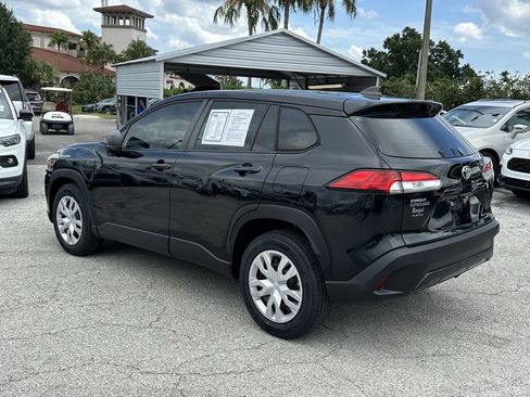 Used 2022 Toyota Corolla Cross L FWD image 7