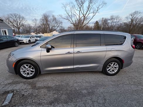 Used 2020 Chrysler Voyager Lxi image 8